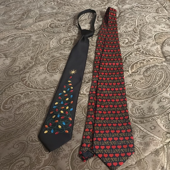Festive Christmas Tree and Love Pattern Ties - Picture 6 of 6